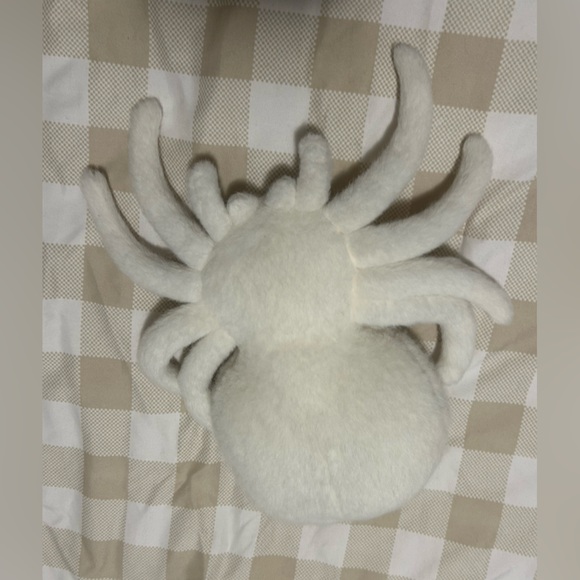 White Spider with Red Spot Plushie - Picture 2 of 2